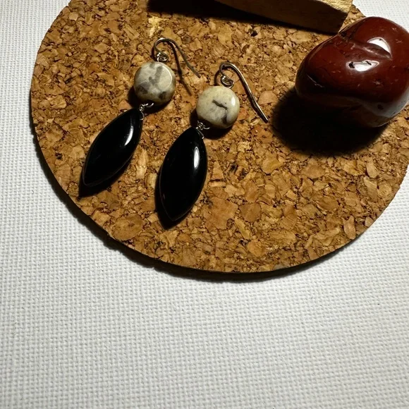 Earrings - Picture 4 of 5